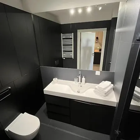 Before Making A Request, Read My Host Profile At Bottom Of Page # Central, Quiet, Modern Apartment With Great View Apartment Poznan