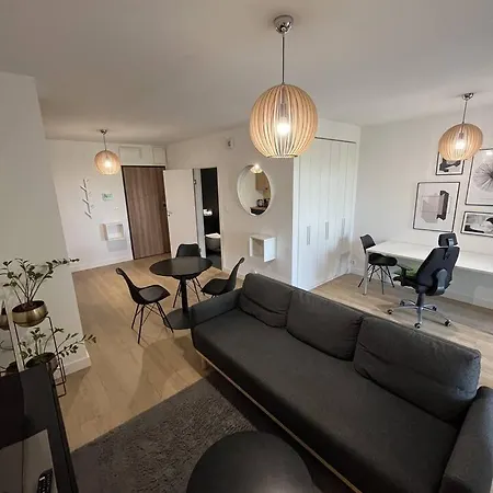 Before Making A Request, Read My Host Profile At Bottom Of Page # Central, Quiet, Modern Apartment With Great View Apartment